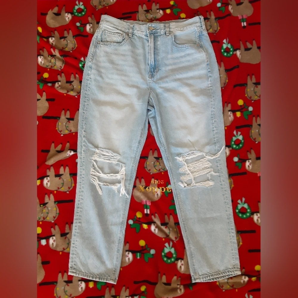 American Eagle Mom Jeans